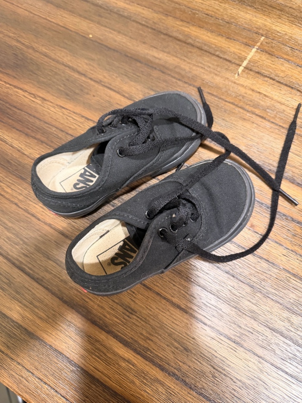 Vans Toddler Black Low-Top Canvas Sneakers